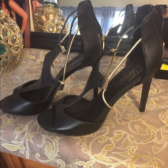 Sexy Fergie heels - Picture 2 of 4